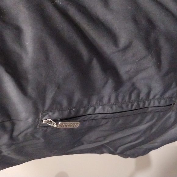 Columbia black zipper down vest with detachable hood. Women's Medium - Picture 7 of 12